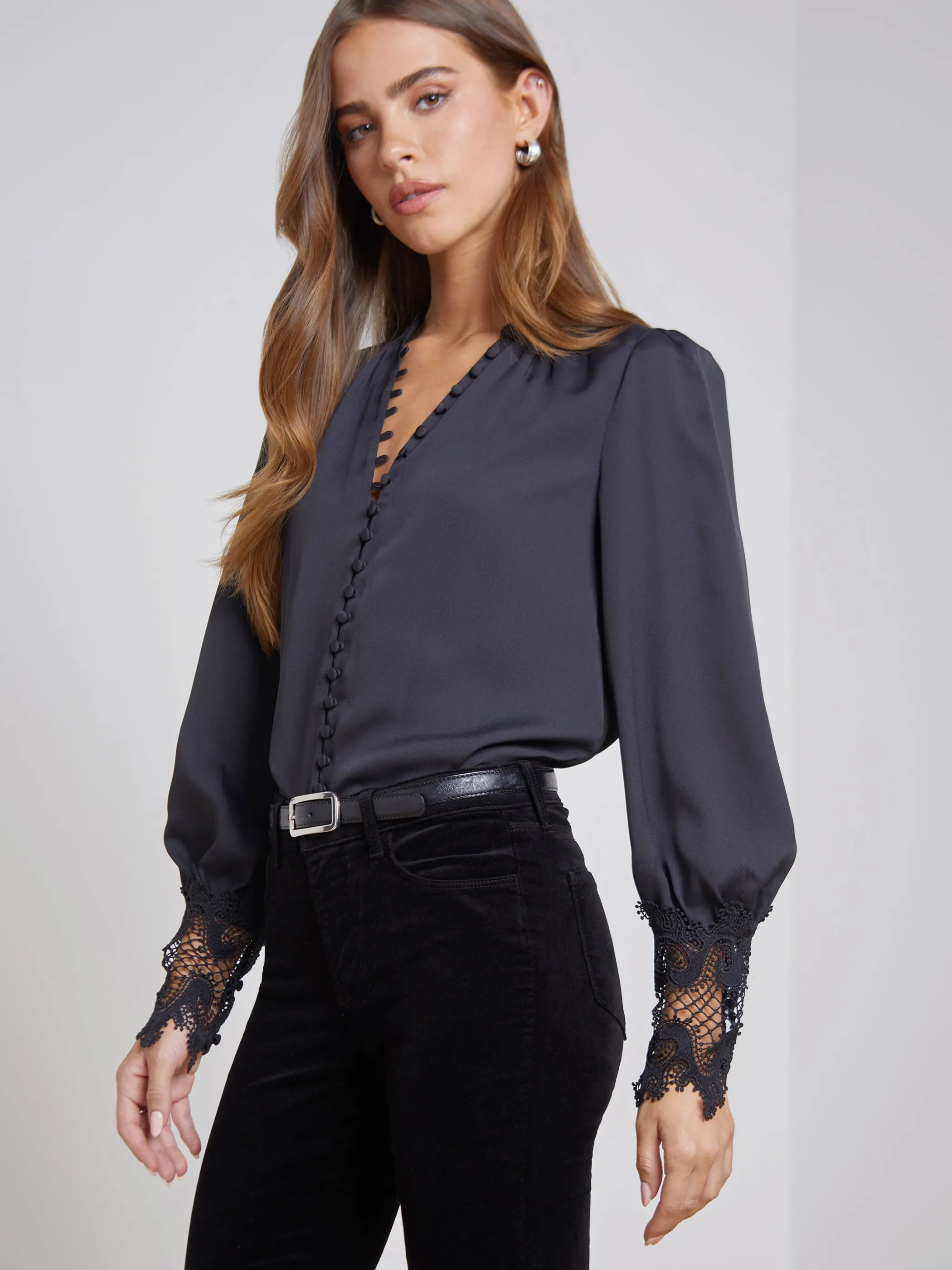 ava_blouse_2-3.webp Blouses & Tops*L'AGENCE AVA BLOUSE Black
