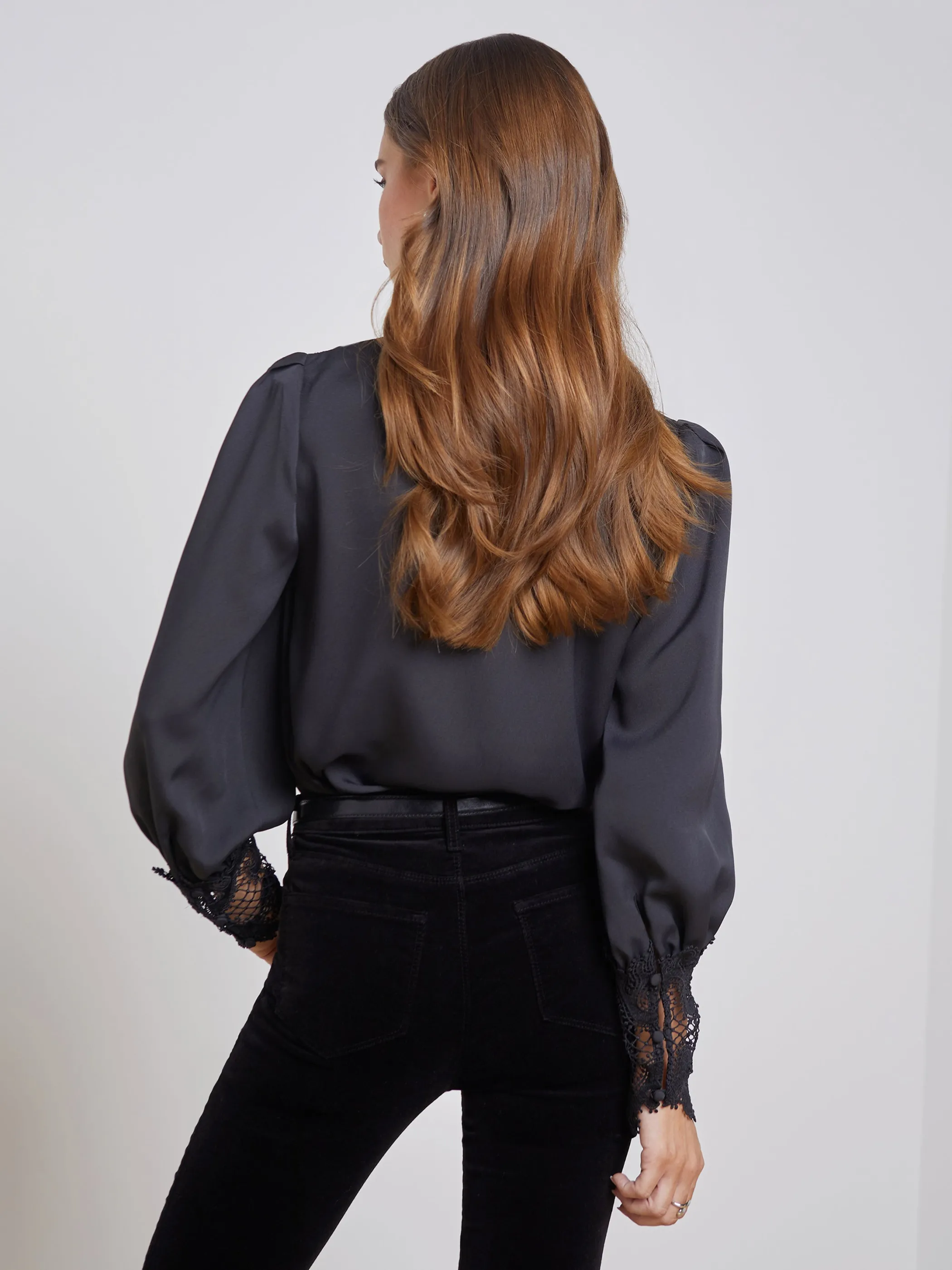 ava_blouse_3-3.webp Blouses & Tops*L'AGENCE AVA BLOUSE Black
