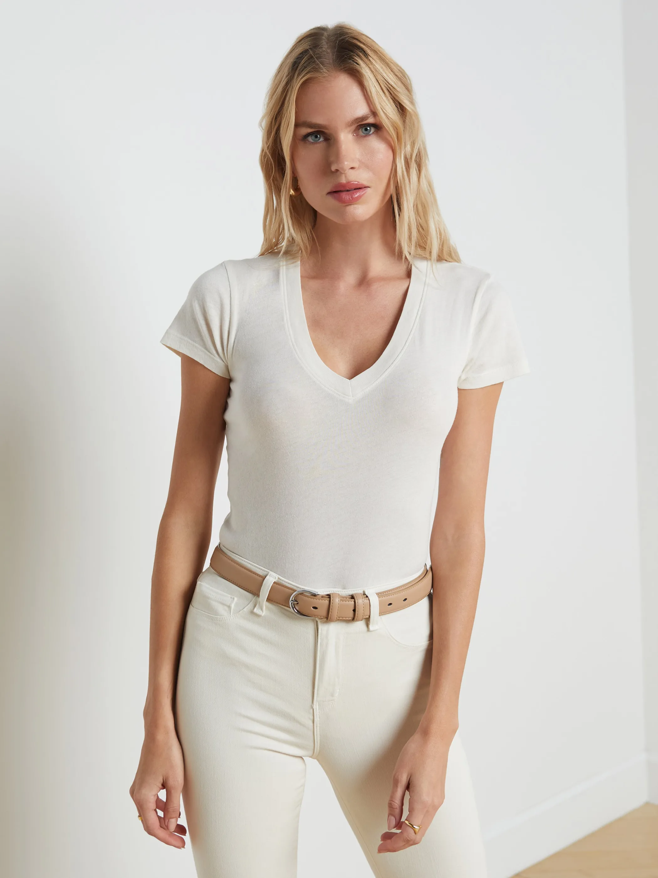 Tees*L'AGENCE BECCA COTTON V-NECK TEE VintageWhite