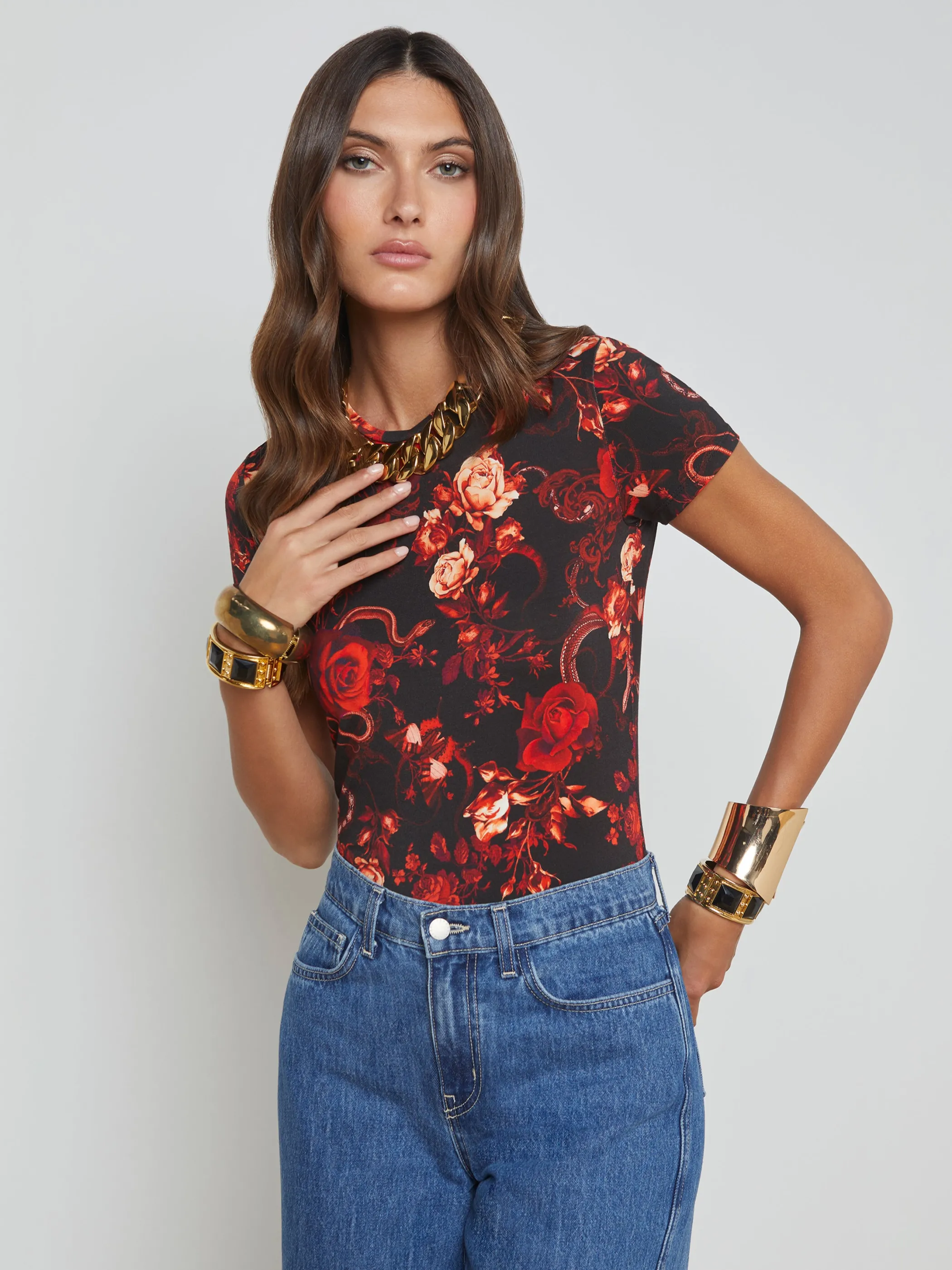 Tees*L'AGENCE RESSI FITTED TEE Black/RedBaroqueFloral